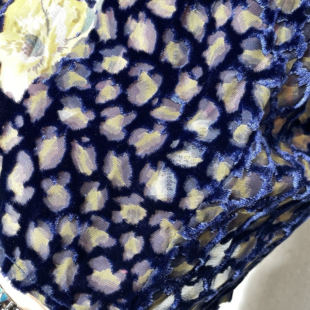 Johnny Was Velvet Burnout Blouse Women's L Blue Floral Print Kimono Sleeve Silk - Picture 12 of 15
